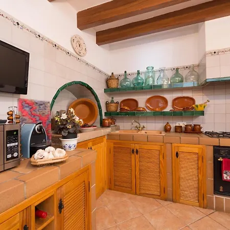 Fiolet Villa *
